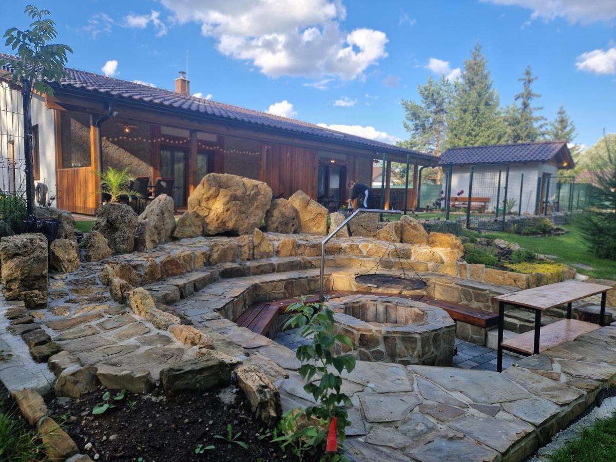 Villa Garden Besenova Exterior photo