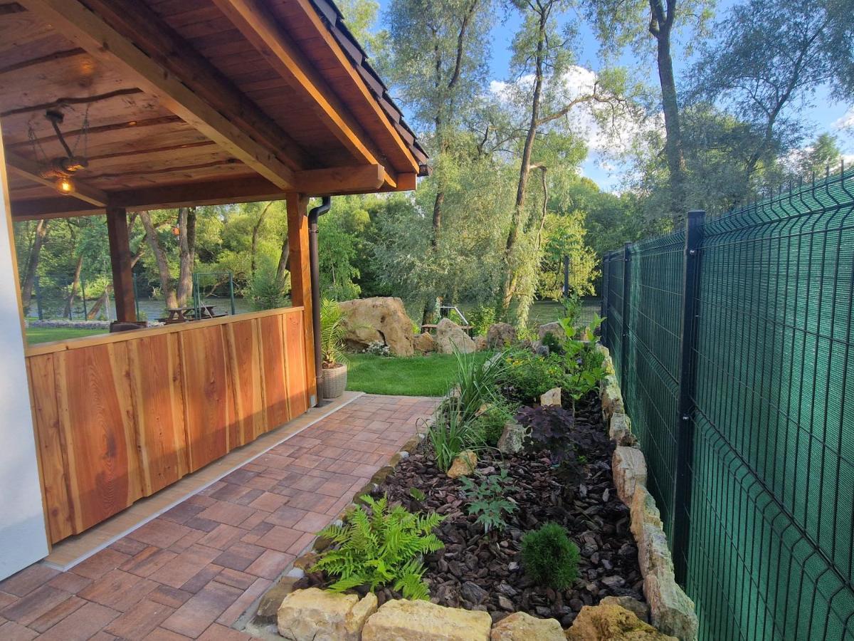Villa Garden Besenova Exterior photo