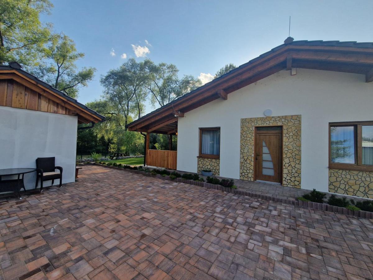 Villa Garden Besenova Exterior photo