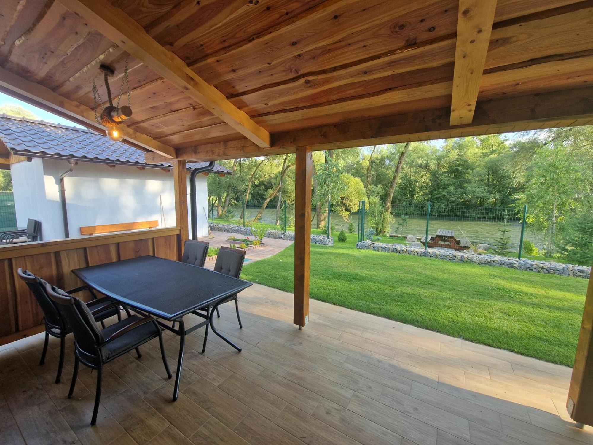 Villa Garden Besenova Exterior photo