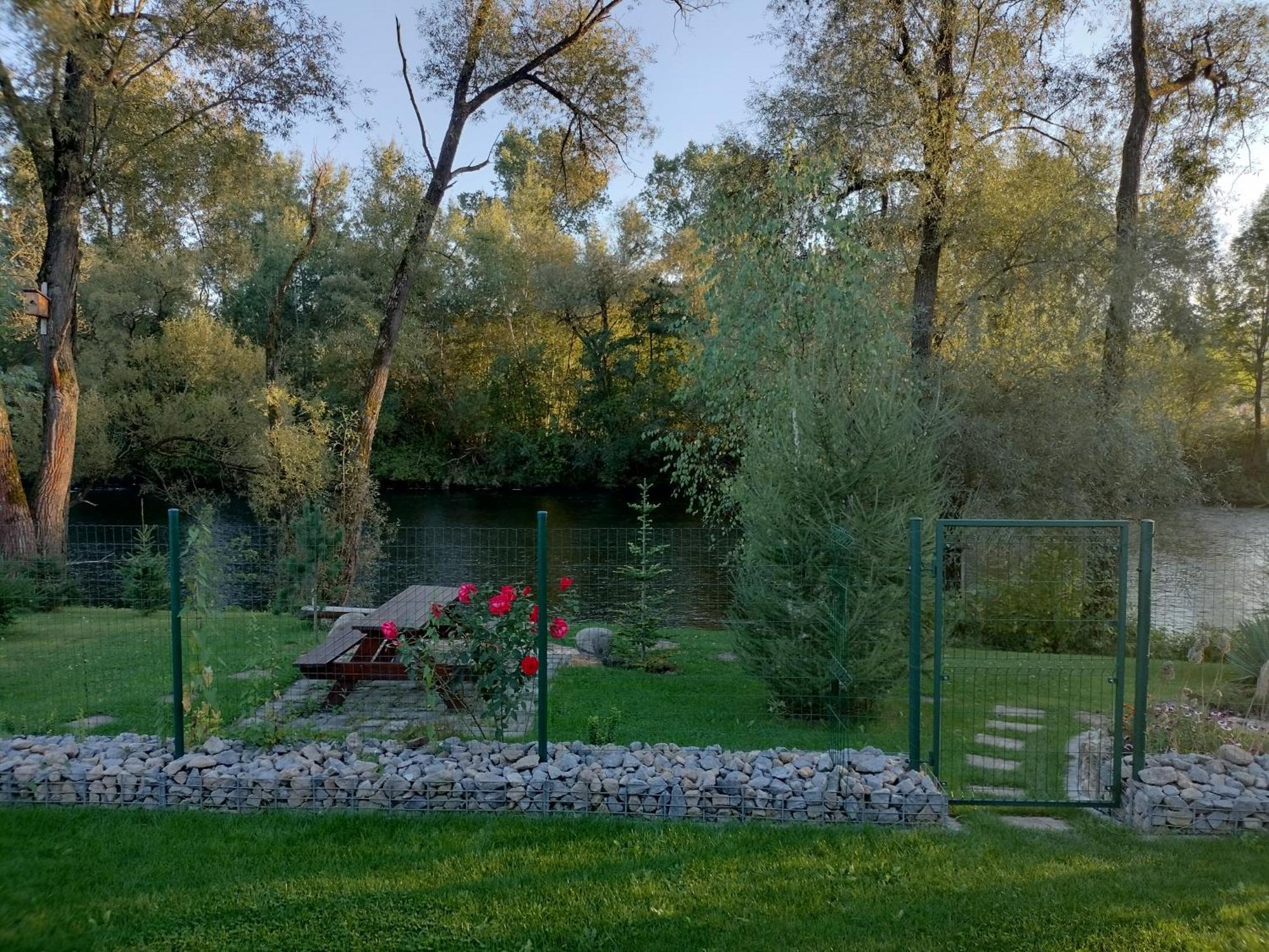 Villa Garden Besenova Exterior photo